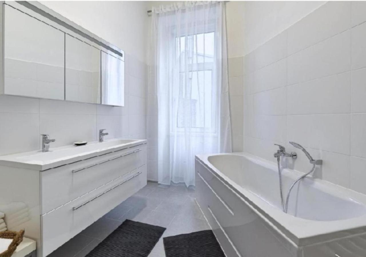 Apartamento Luxurious, 2 Min To Casino And Roemertherme Baden Exterior foto