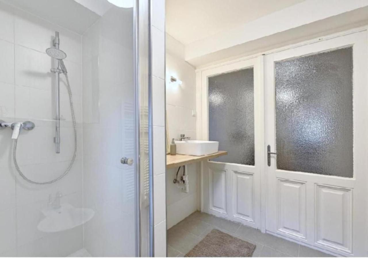 Apartamento Luxurious, 2 Min To Casino And Roemertherme Baden Exterior foto