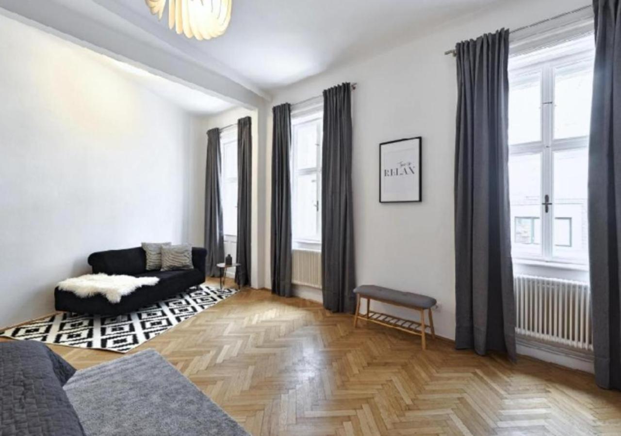 Apartamento Luxurious, 2 Min To Casino And Roemertherme Baden Exterior foto